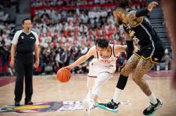 开云体育app-双方球队实力均衡，比赛进程惊险万分