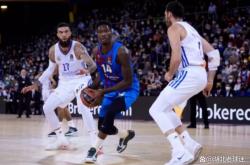 开云体育入口-战队大将因伤退出精彩比赛！