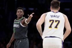 开云体育官网-包含湖人三分球命中率高，大比分领先的词条