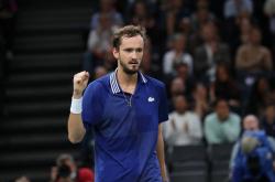 开云体育app-包含ATP总决赛险胜年终总决赛，梅德韦杰夫惊艳四座的词条