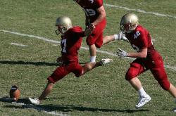 开云体育-阿根廷压制加纳，坎特成为关键先生，一场战术与意志的较量