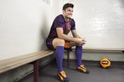 开云体育在线-赛道上的戈贝尔，F1街道赛之夜，防守艺术的极速演绎