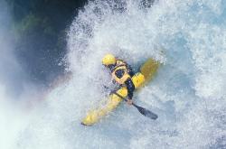 开云体育-逆袭之夜，索伯轻取红牛，维斯塔潘点燃赛场