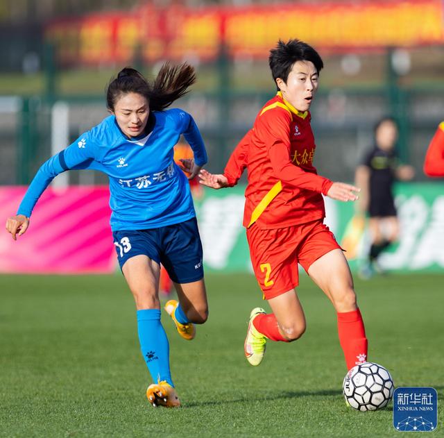 关于香港队在比赛中表现出了卓越的控球能力和精妙的传球策略的信息