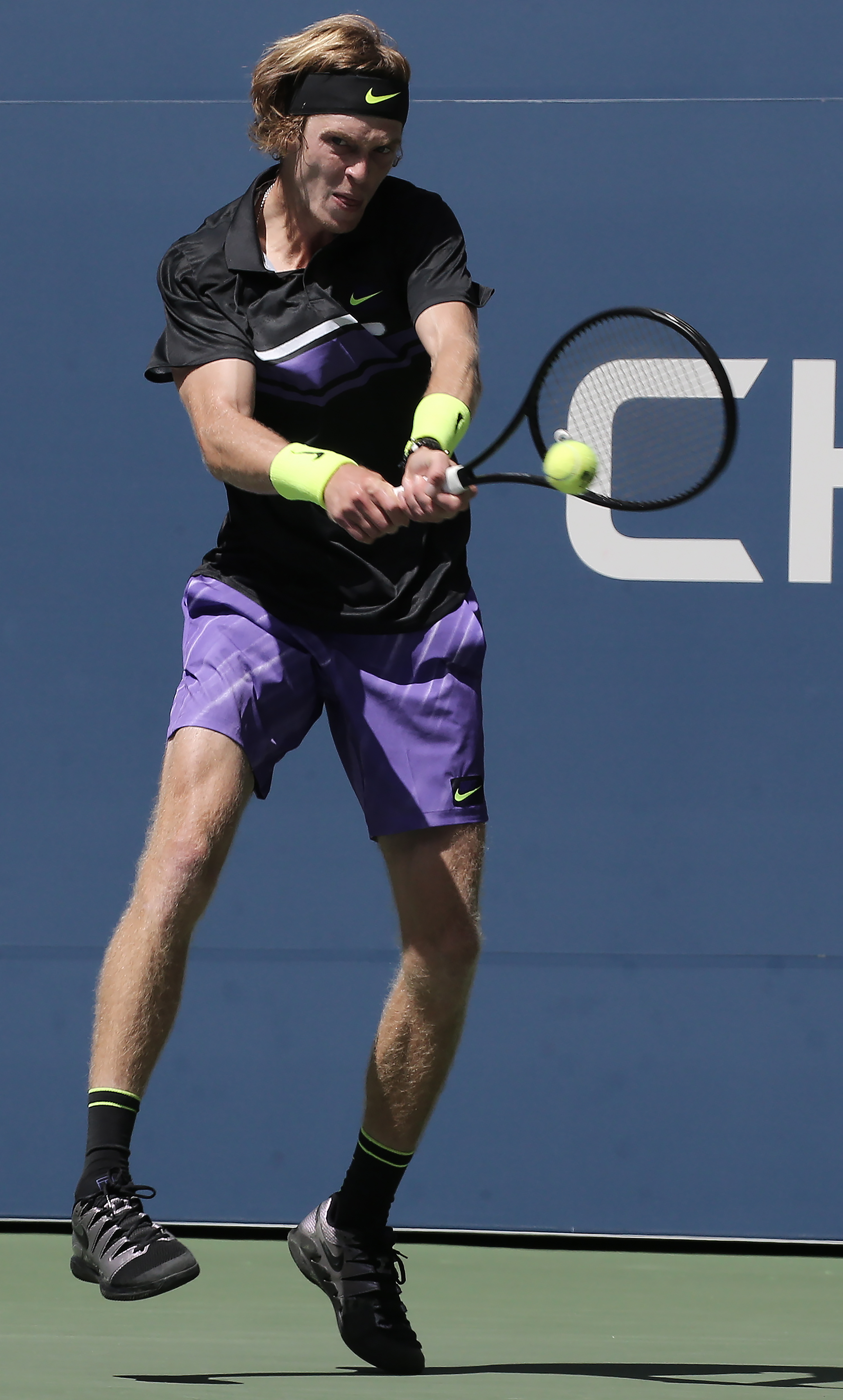 美国网球队逆转澳大利亚网球队，西西帕斯高光表现的简单介绍