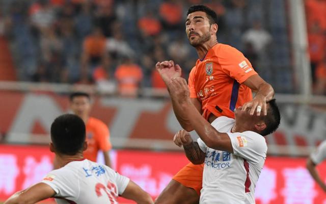 包含鲁能主场告捷，球队士气大振！的词条