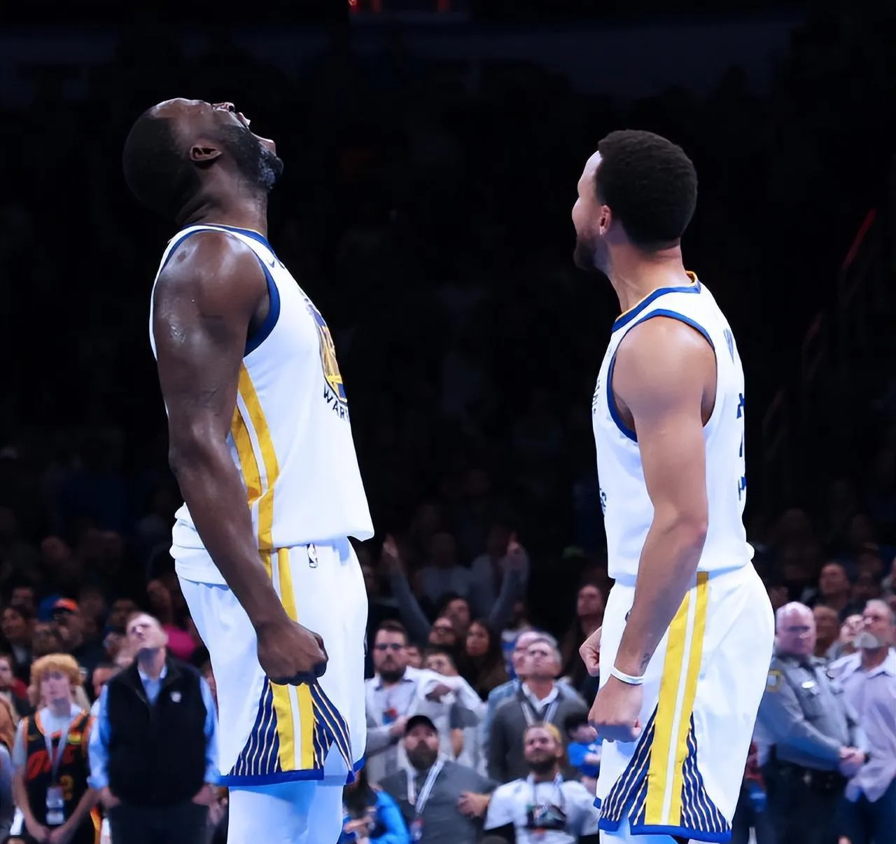 勇士力克爵士，格林关键补篮助球队逆袭战胜对手的简单介绍