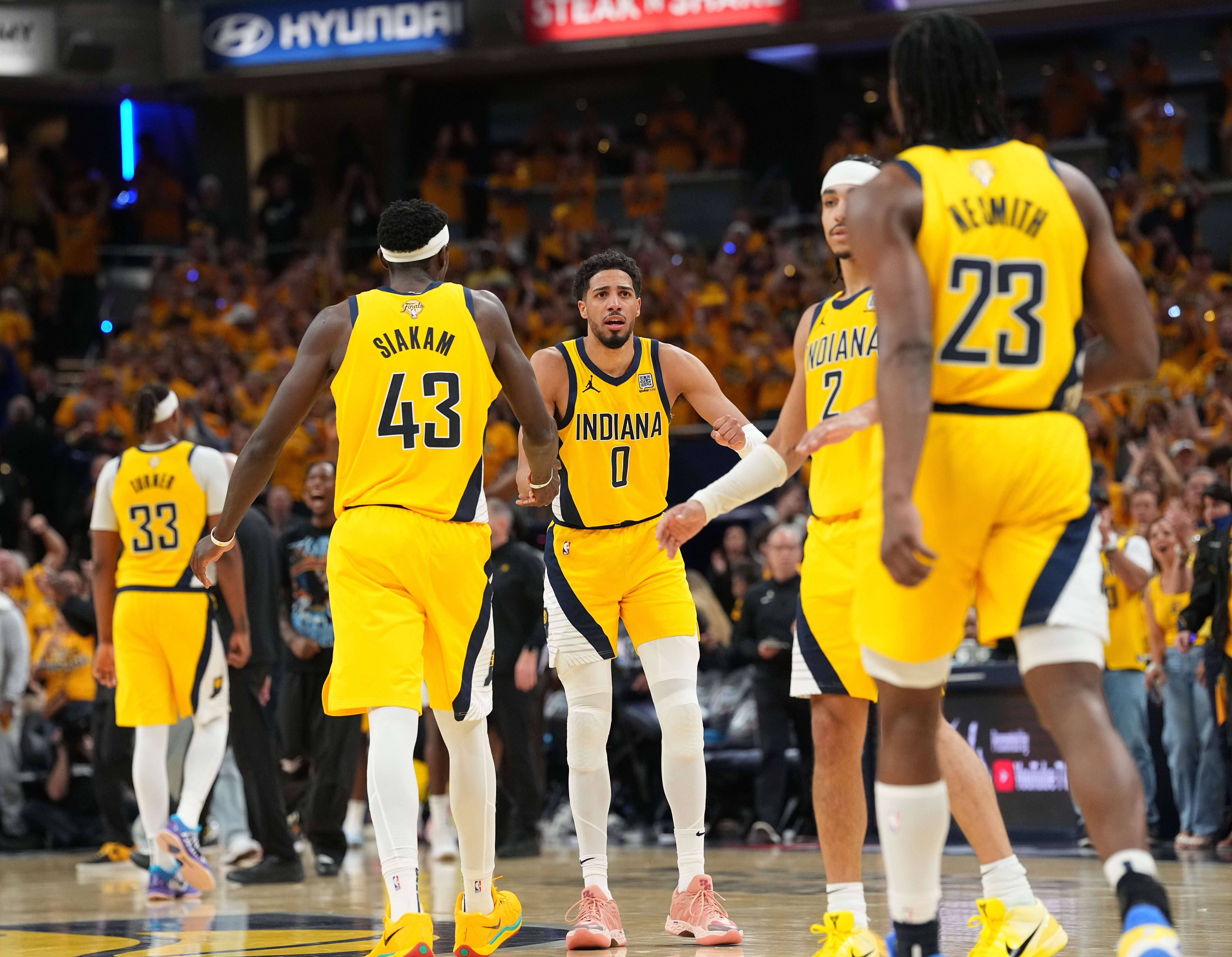 勇士力克爵士，格林关键补篮助球队逆袭战胜对手的简单介绍