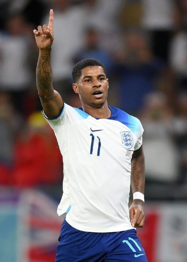 包含英格兰大胜，晋级形势一片大好，诺兰红貂鼠功不可没的词条