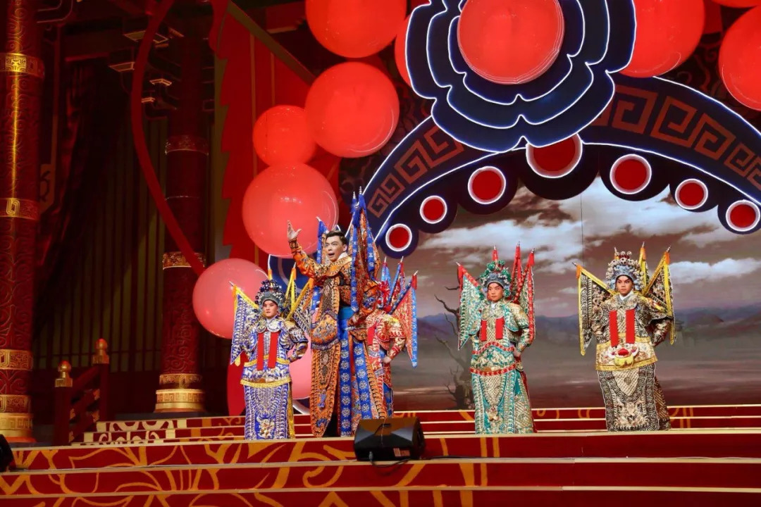 包含比利时豪取四连胜，实力彰显赢得全场喝彩的词条