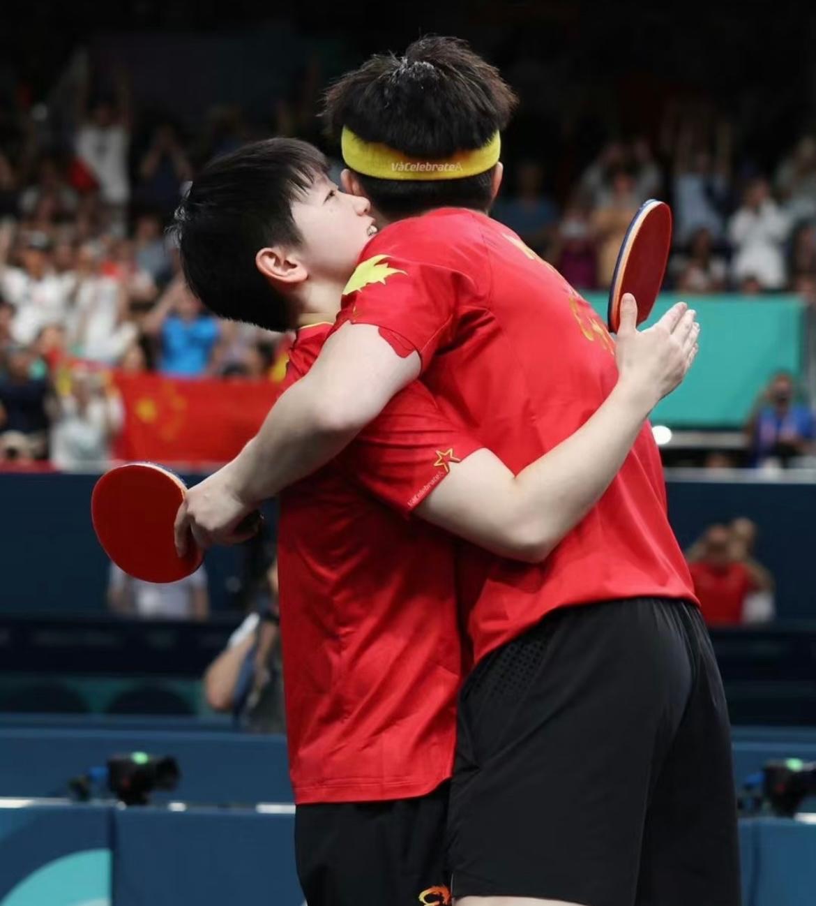 包含比利时乒乓球队绝地反击韩国乒乓球队，波尔关键制胜的词条