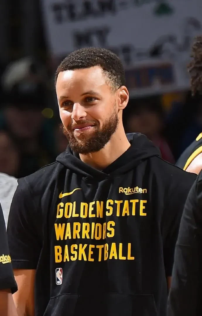 关于快船绝杀雄鹿，库里绝境逆转的信息